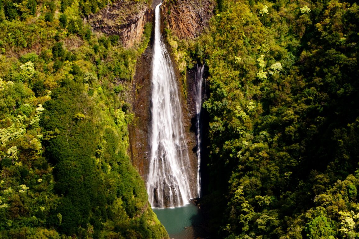Manawaiopuna Falls - Jurassic Falls
